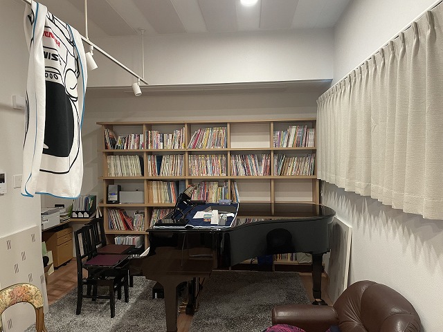 完成後にピアノが入りました。