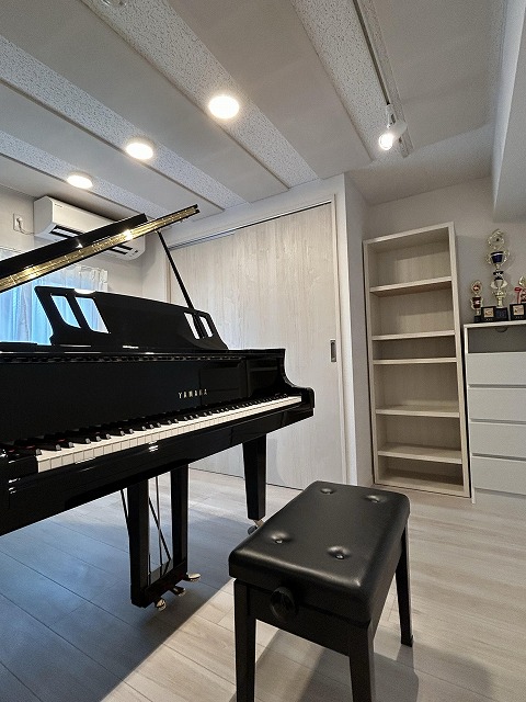 ピアノが入りました♪