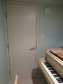 クロス施工後にピアノが入りました。