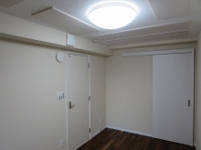 収納は片引き戸で計画し、ご友人にお部屋をお貸しすることもあるそうなので鍵付で計画しています。