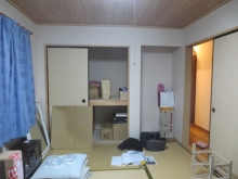 改修前のお部屋です。
和室が洋室に大変身します。