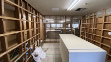 解体作業を行い、遮音補強をしていきます。