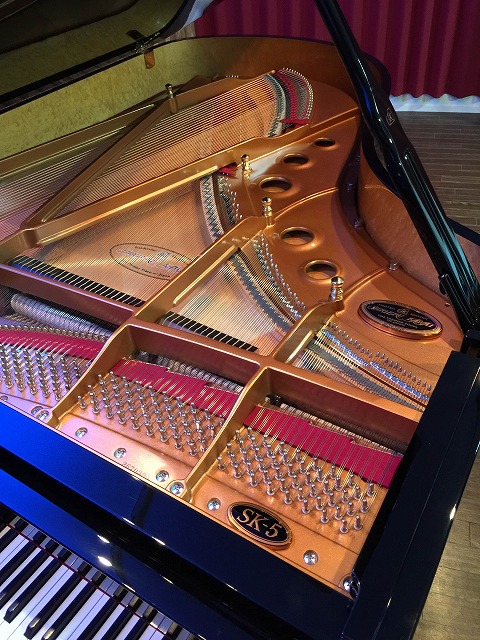 ショールームにSHIGERU KAWAI SK-5が入りました！